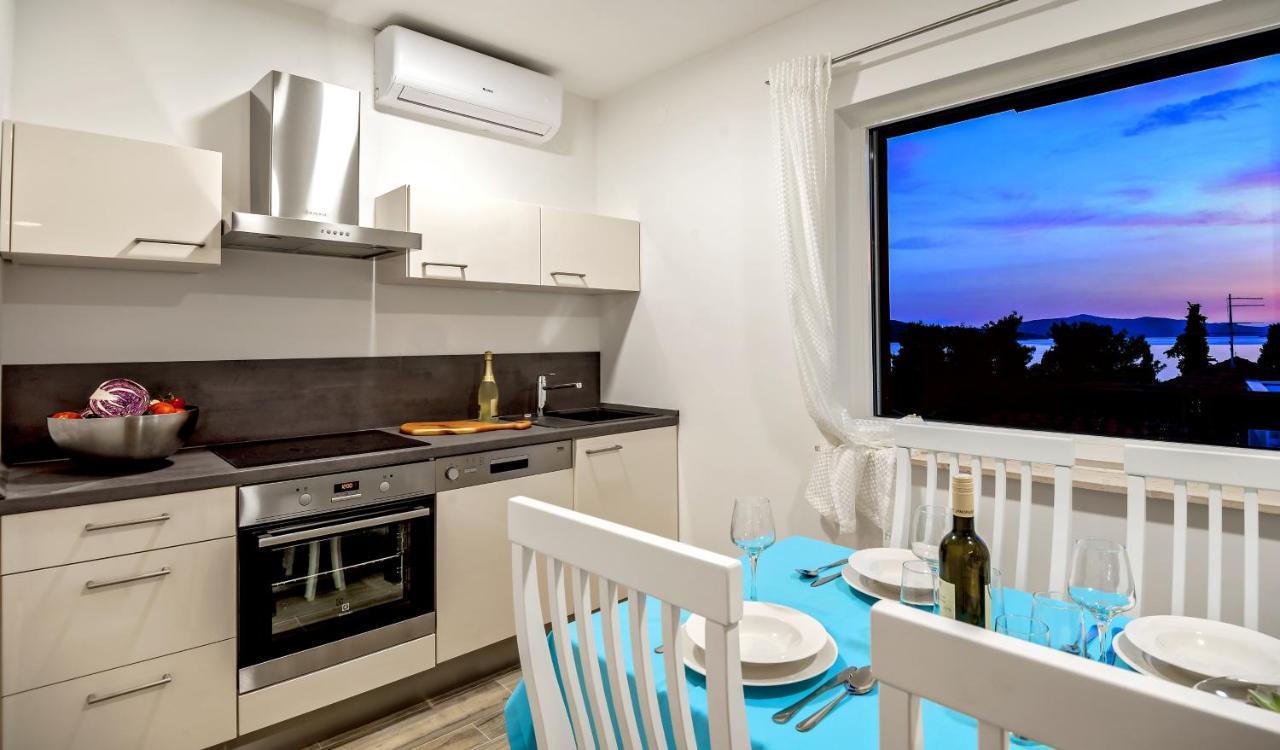 Apartment Spacious With Pool And Jacuzzi *
