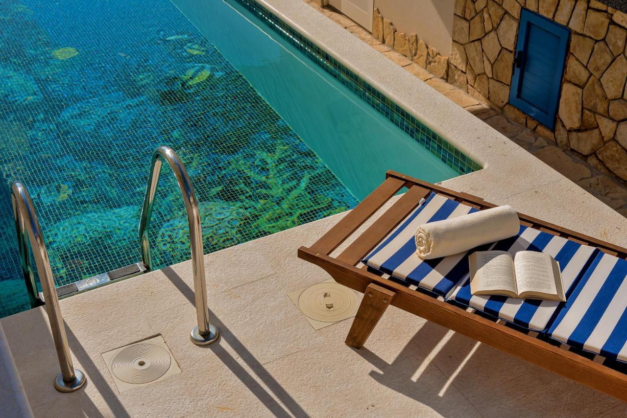 Spacious With Pool And Jacuzzi Apartment Trogir