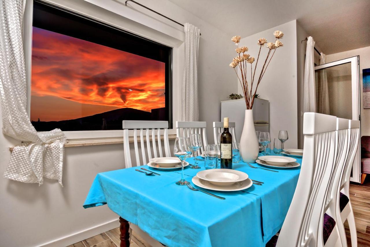Apartment Spacious With Pool And Jacuzzi Trogir